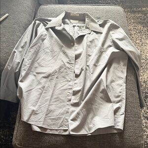 Van Heusen Men's Light Gray Casual Button-Down Shirt with Classic Collar